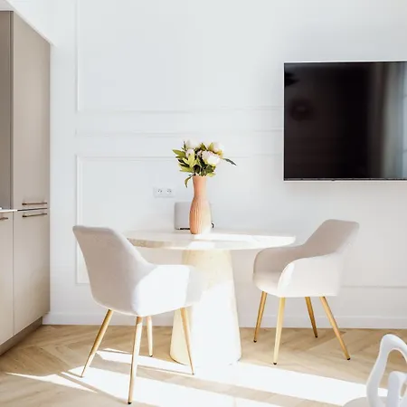 Sublime Number Eleven - Wifi Apartment Vichy