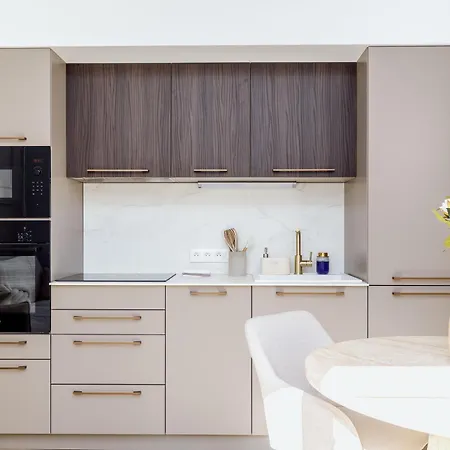 Sublime Number Eleven - Wifi Apartment Vichy